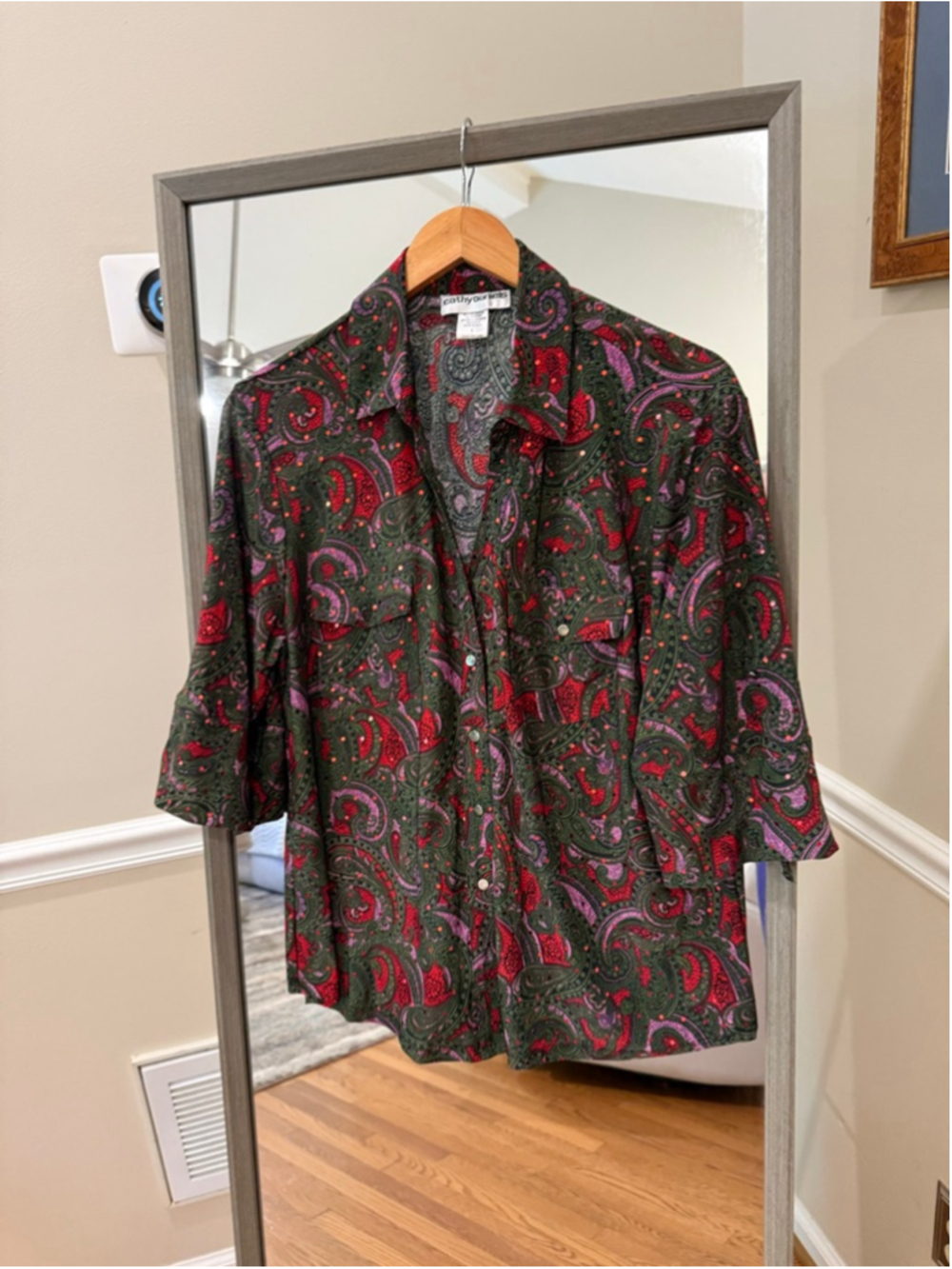 Women's cathy daniels Blouse L Green Red Paisley Sequin